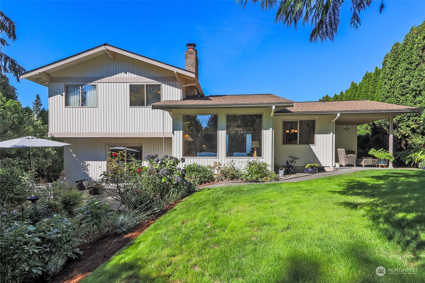 9913 Northeast 202nd Street Bothell, WA 98011 - Photo 35 of 37