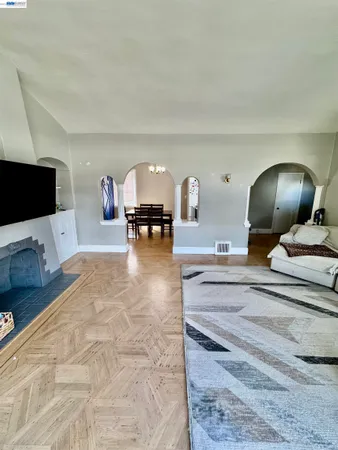 $1,095,000 | 319 Plymouth Avenue, San Francisco, CA 94112