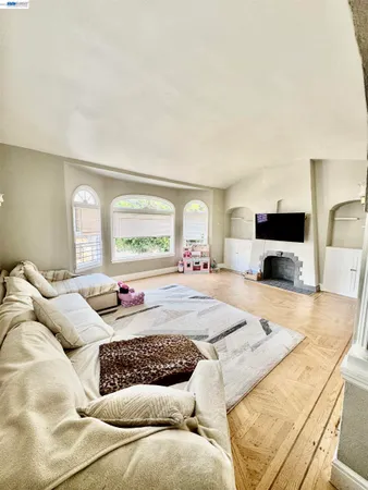 $1,095,000 | 319 Plymouth Avenue, San Francisco, CA 94112