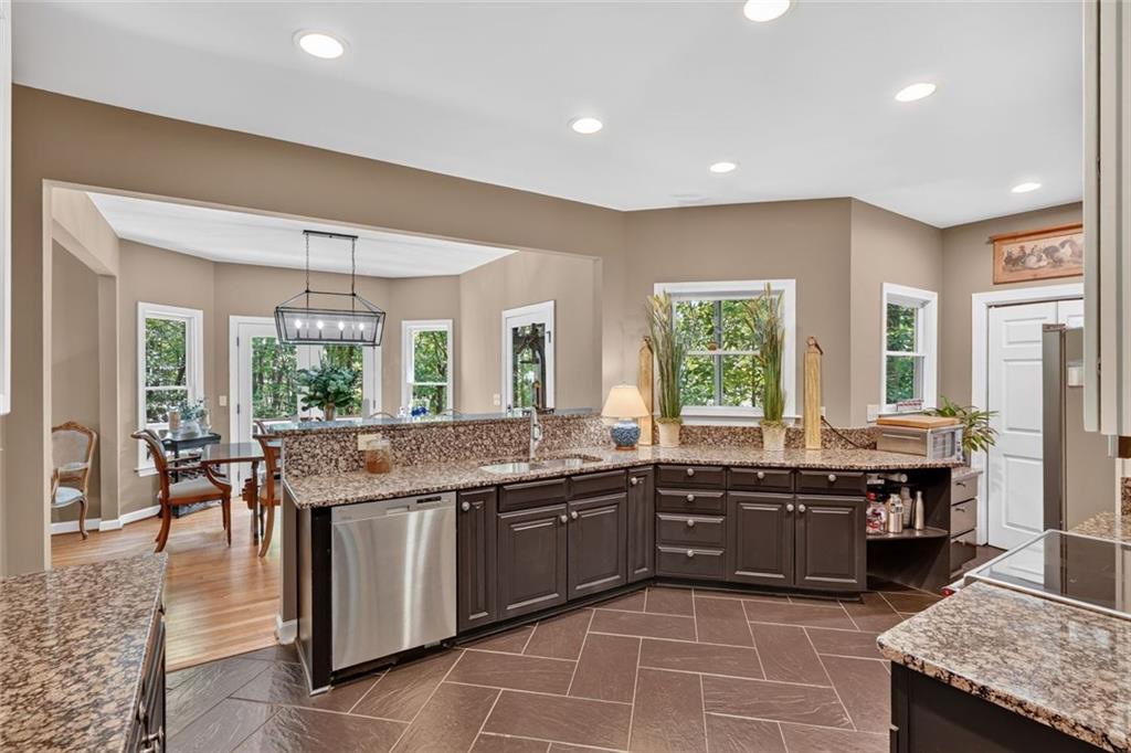 205 Muirfield Way Jasper, GA 30143 - Photo 6 of 41 Gallery Image 6
