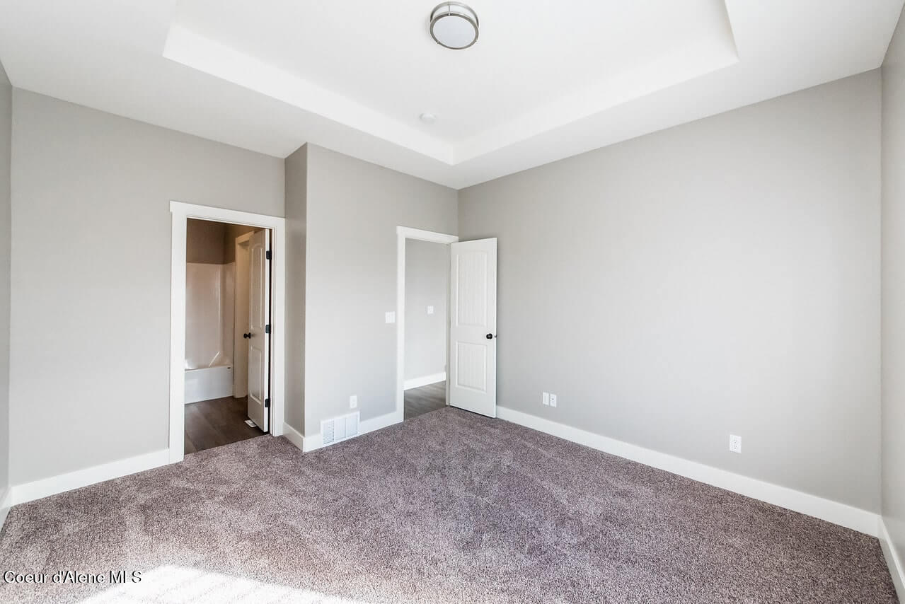 4422 East Savea Lane Post Falls, ID 83854 - Photo 14 of 46 IMG_4334