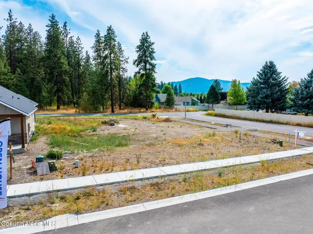 $764,000 | 4422 East Savea Lane, Post Falls, ID 83854