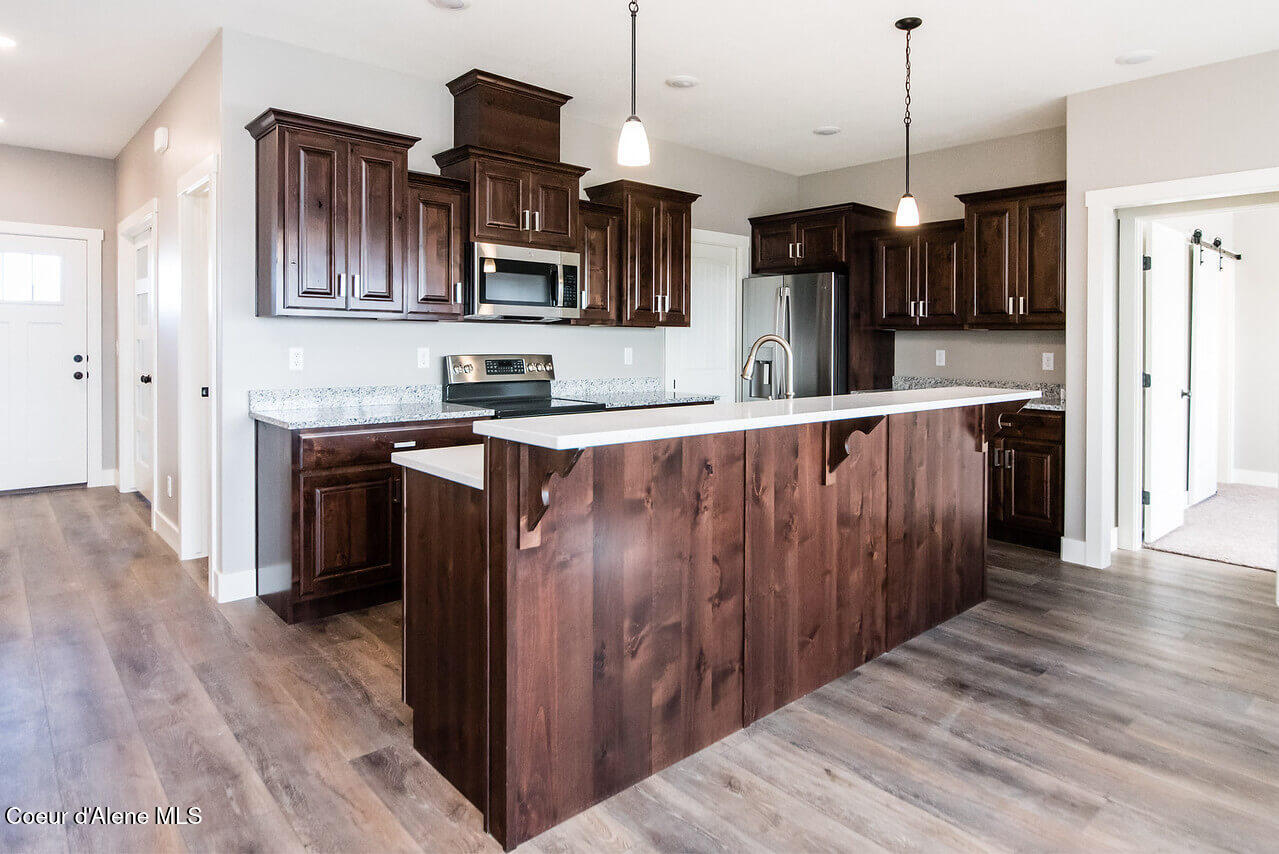 4422 East Savea Lane Post Falls, ID 83854 - Photo 7 of 46 IMG_4327