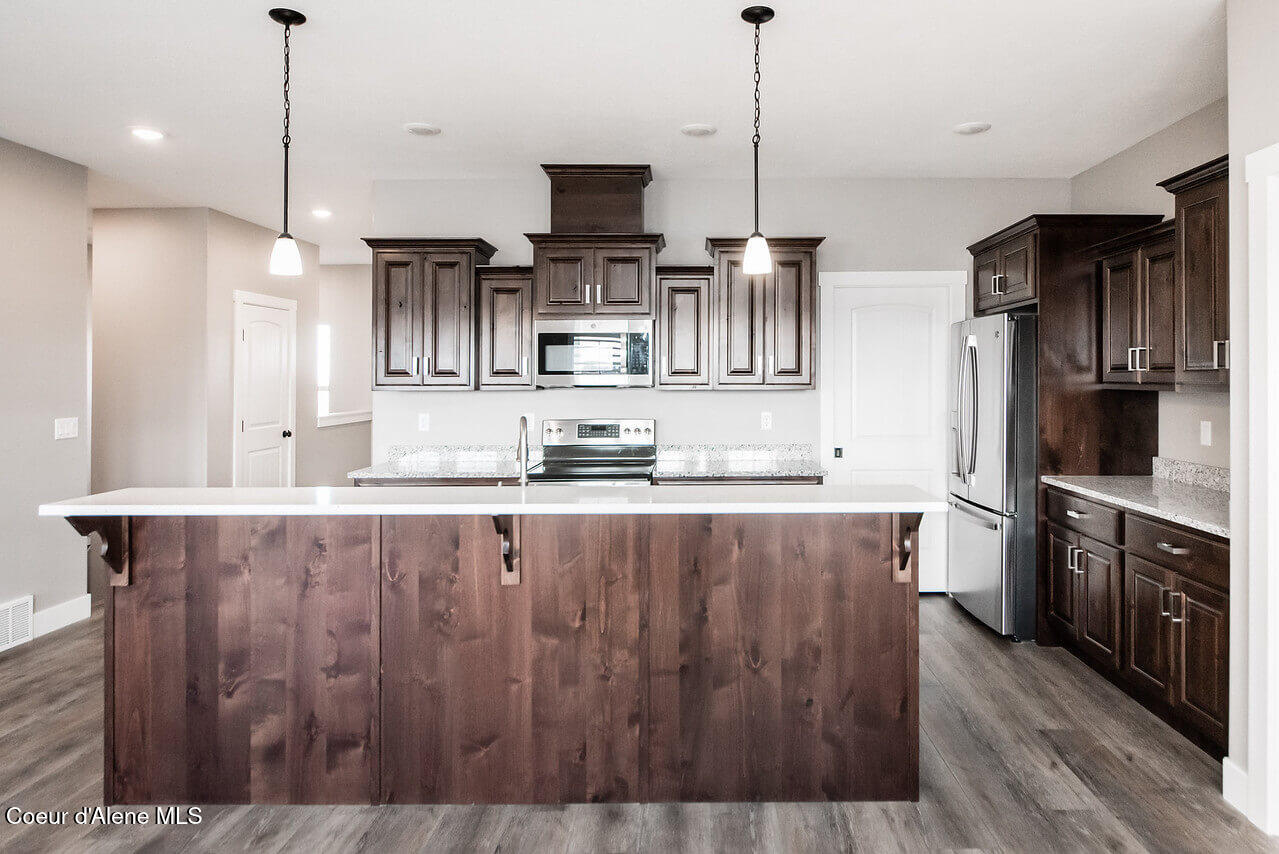 4422 East Savea Lane Post Falls, ID 83854 - Photo 9 of 46 IMG_4331