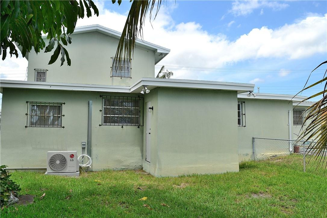 980 West 45th Place Hialeah, FL 33012 - Photo 14 of 16 Photo 14