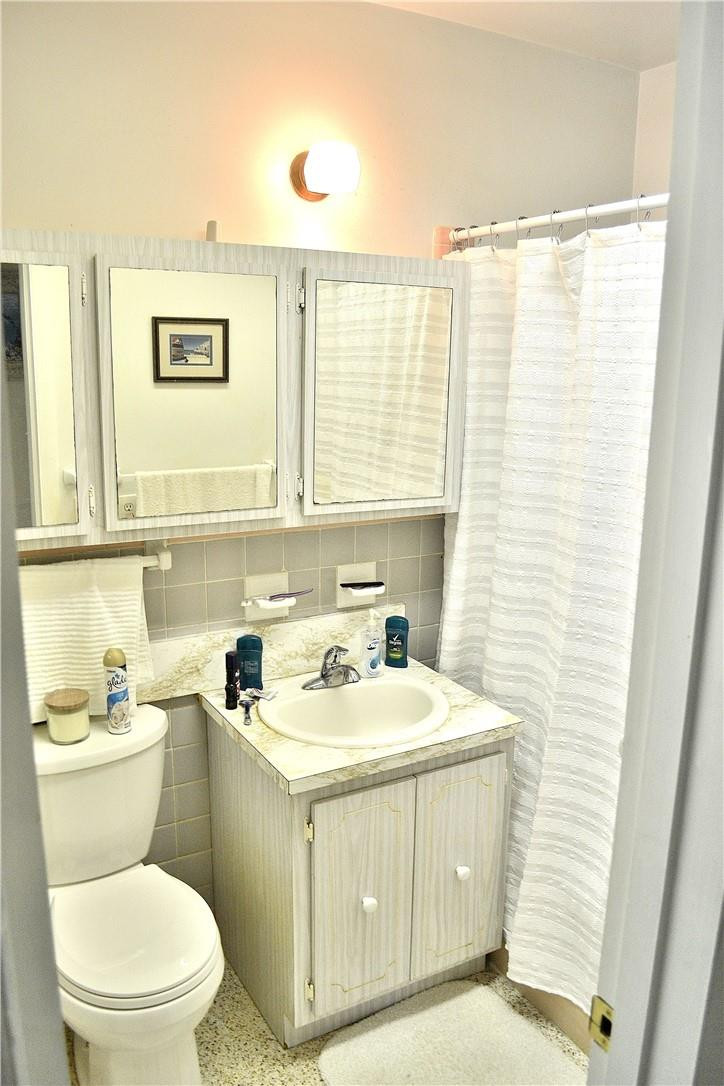 980 West 45th Place Hialeah, FL 33012 - Photo 6 of 16 Photo 6
