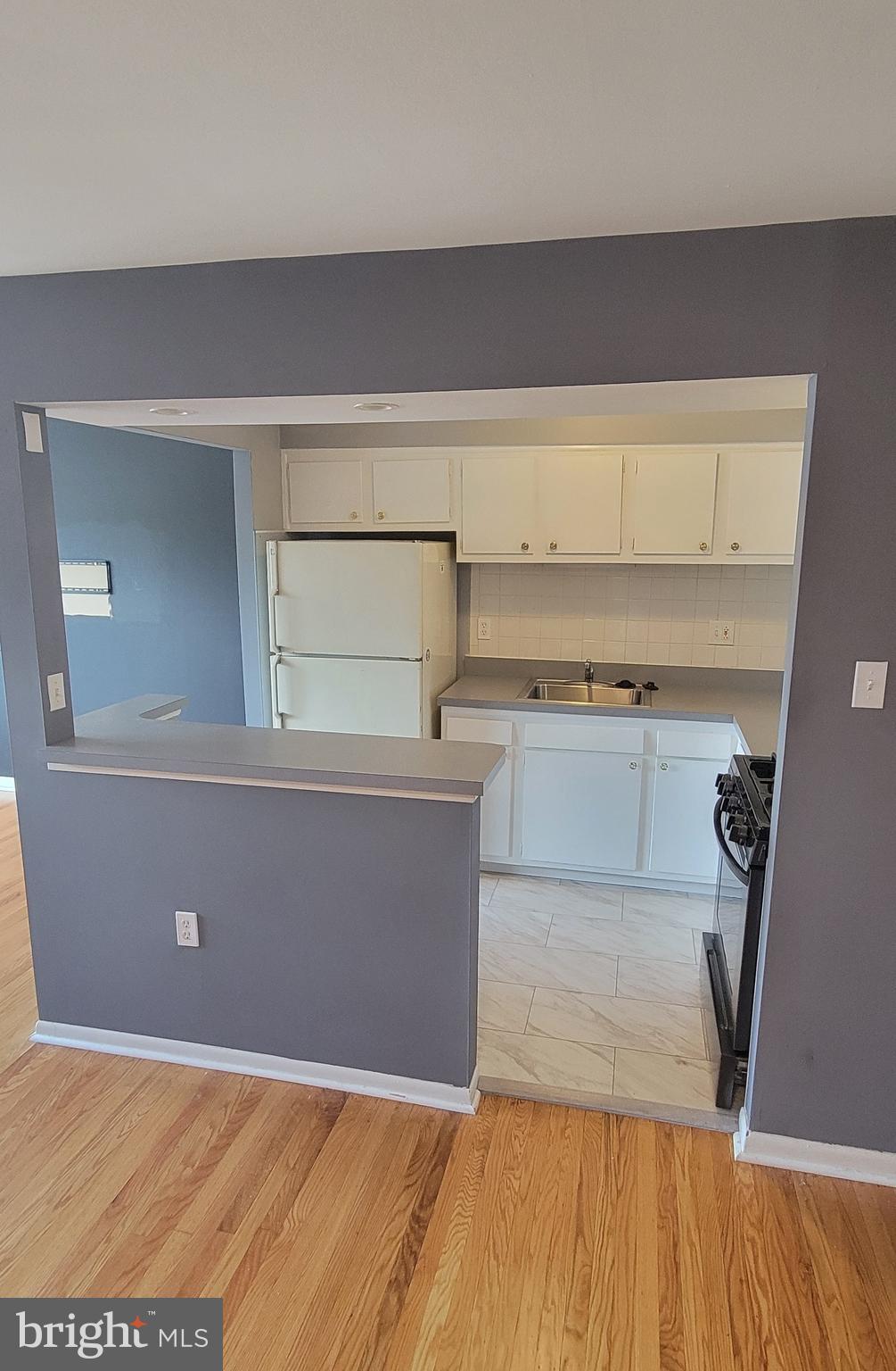 7828 Hasbrook Avenue Philadelphia, PA 19111 - Photo 4 of 11