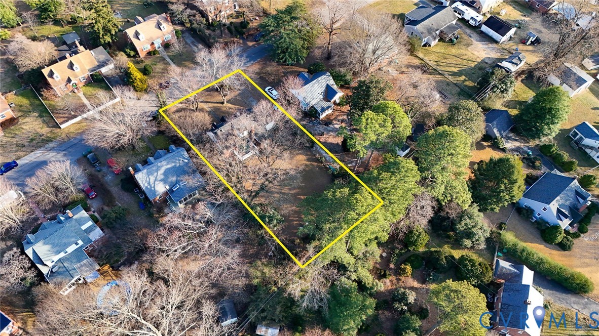 6020 Bonneau Road Richmond, VA 23227 - Photo 33 of 36 an aerial view of residential houses with outdoor space