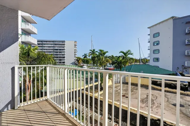 $325,000 | 2475 Northwest 16th St Road, Unit 310, Miami, FL 33125