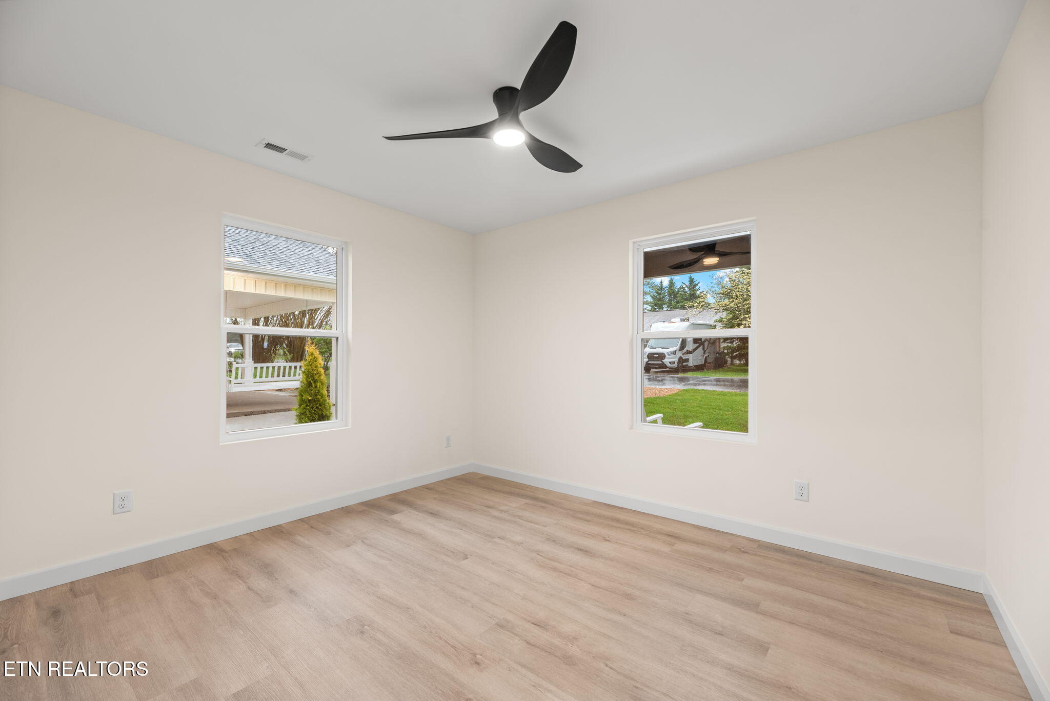4801 Rowan Road Knoxville, TN 37912 - Photo 18 of 30 18-web-or-mls-Rowan4801 (46)