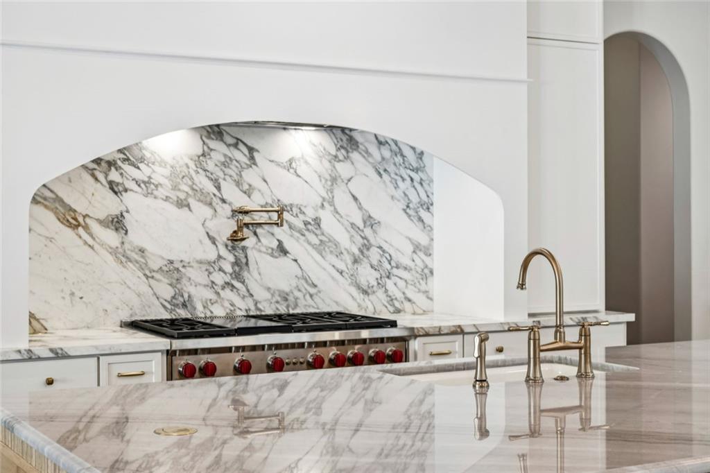 2854 North Thompson Road Northeast Brookhaven, GA 30319 - Photo 7 of 34