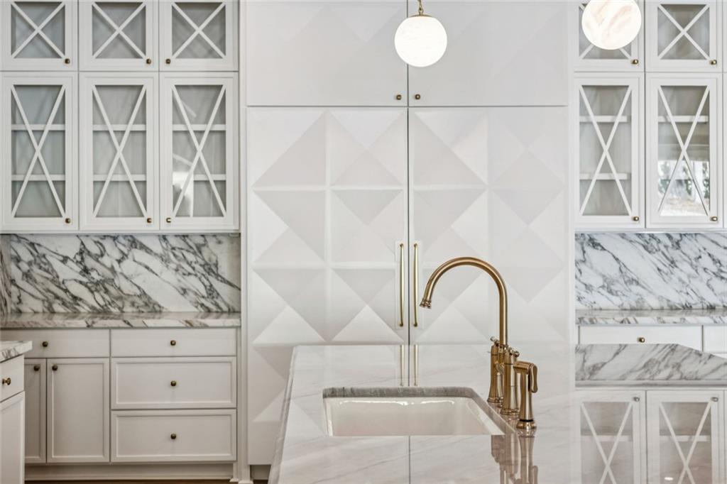 2854 North Thompson Road Northeast Brookhaven, GA 30319 - Photo 8 of 34