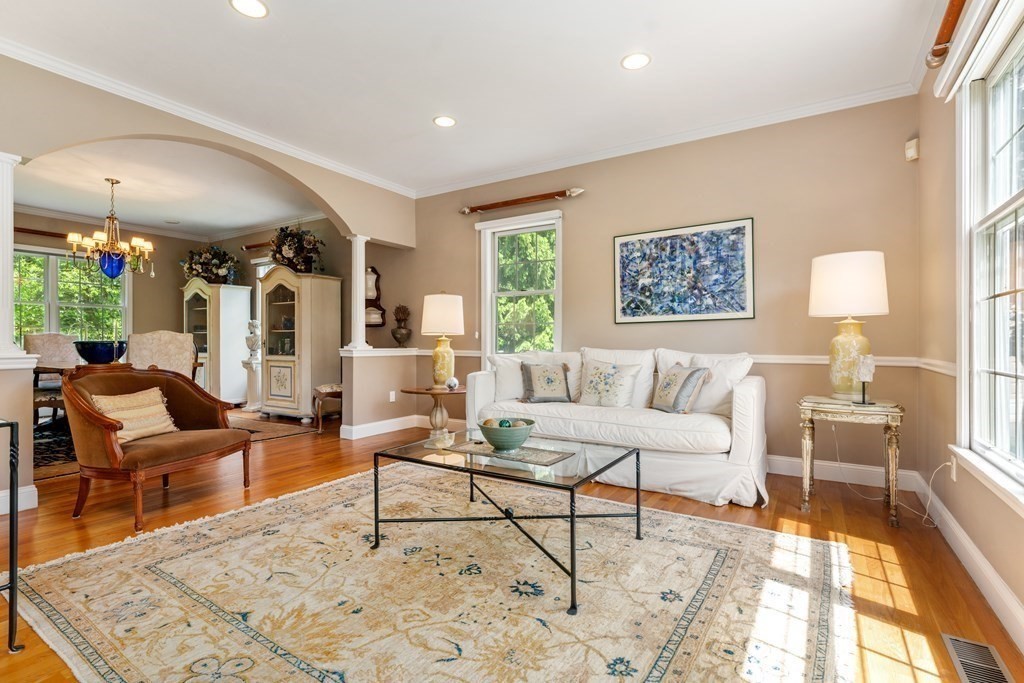 7 Joshua Path Natick, MA 01760 - Photo 4 of 34 Gallery Image 4