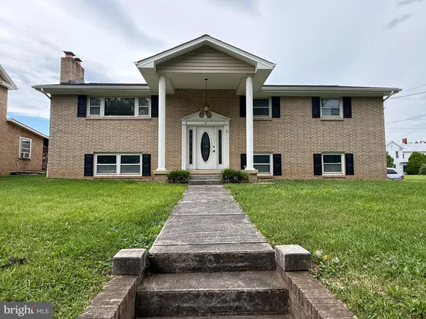$265,000 | 36 Water Street, Petersburg, WV 26847