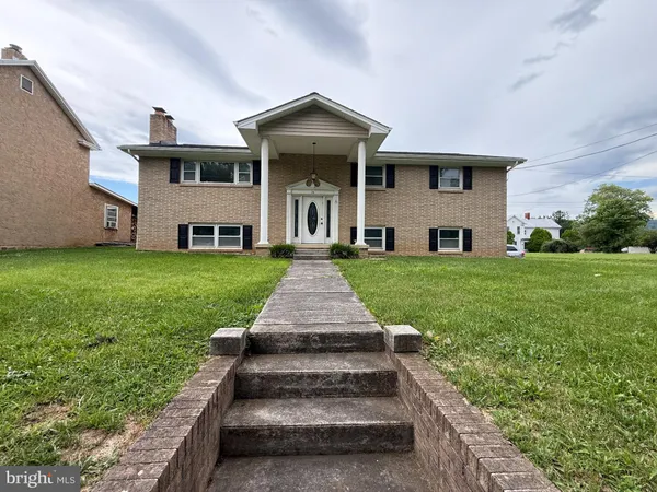 $265,000 | 36 Water Street, Petersburg, WV 26847