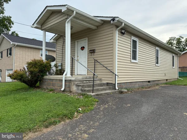 $265,000 | 36 Water Street, Petersburg, WV 26847