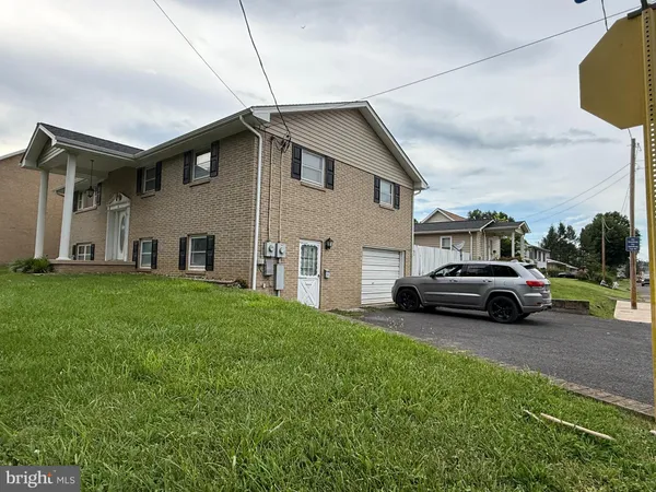 $265,000 | 36 Water Street, Petersburg, WV 26847