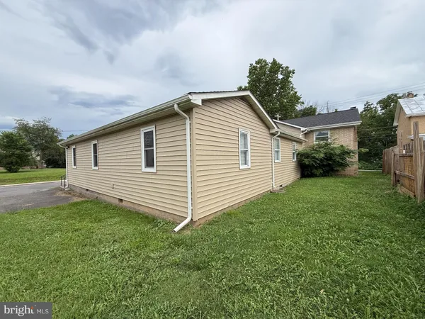 $265,000 | 36 Water Street, Petersburg, WV 26847