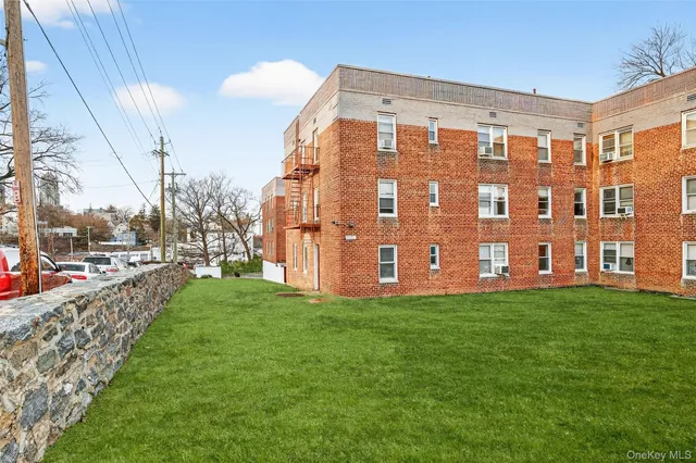 $135,000 | 10 Davenport Avenue, Unit 1F, New Rochelle, NY 10805