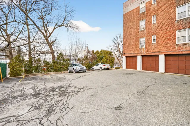 $135,000 | 10 Davenport Avenue, Unit 1F, New Rochelle, NY 10805
