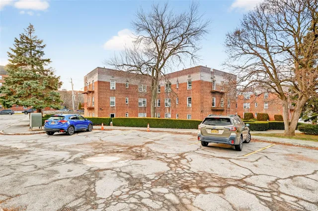 $135,000 | 10 Davenport Avenue, Unit 1F, New Rochelle, NY 10805