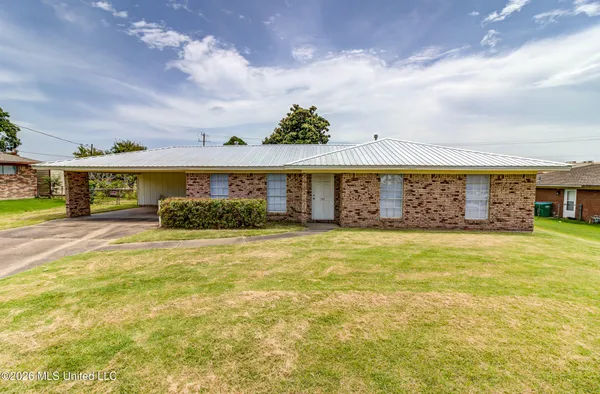 $1,700 | 150 Gary Street, Gulfport, MS 39503