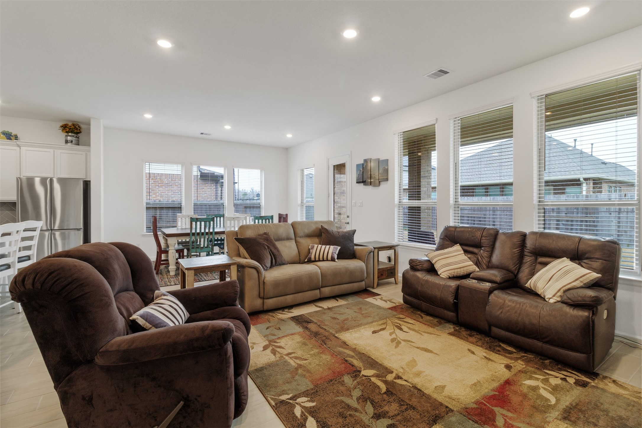 3623 Rock Ledge Drive Rosenberg, TX 77469 - Photo 21 of 31 a living room with furniture and a large window