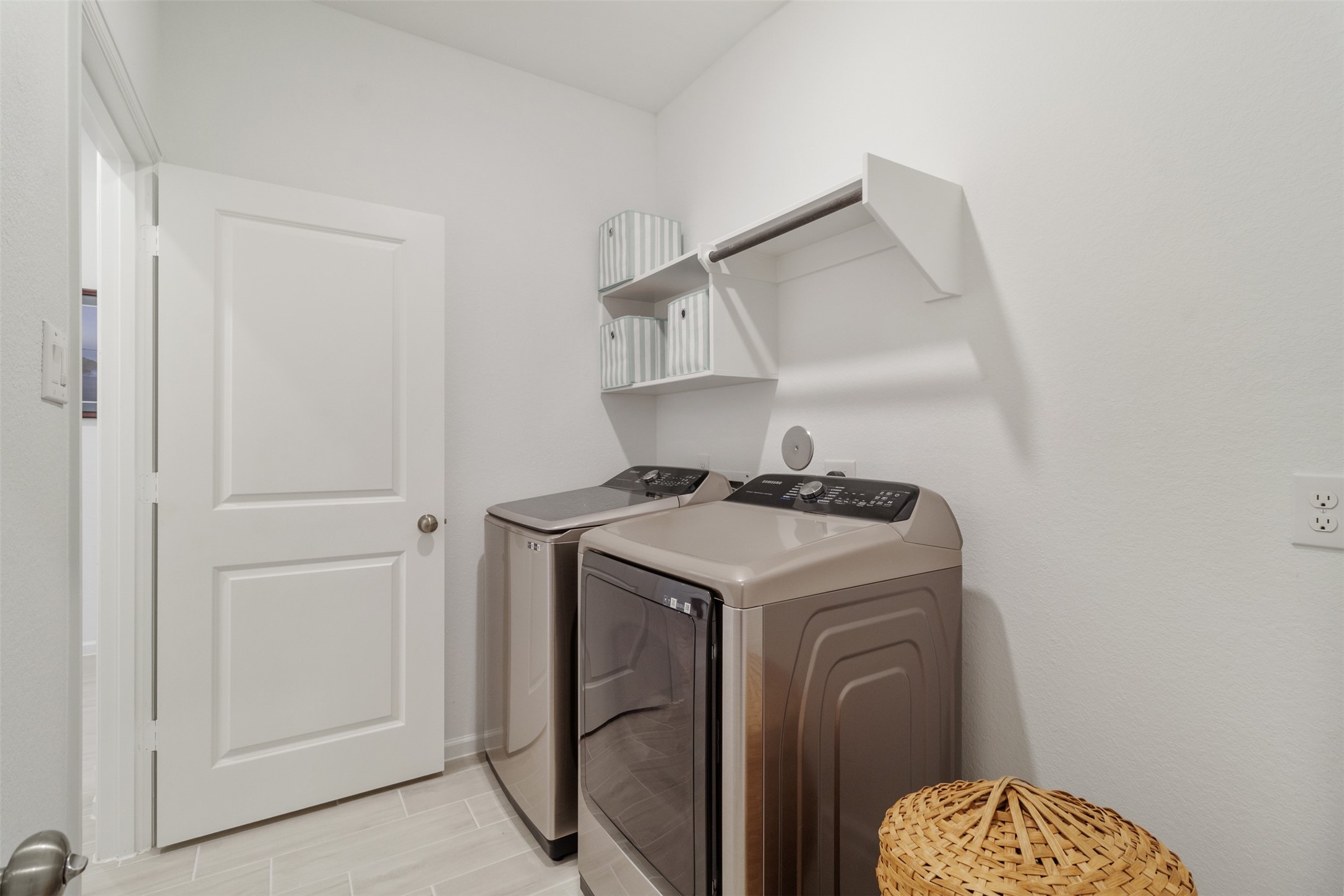 3623 Rock Ledge Drive Rosenberg, TX 77469 - Photo 30 of 31 a utility room with dryer and washer