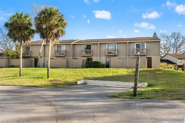 $175,000 | 7902 Citrus Drive, Unit 254, Temple Terrace, FL 33637