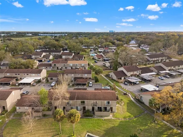 $175,000 | 7902 Citrus Drive, Unit 254, Temple Terrace, FL 33637