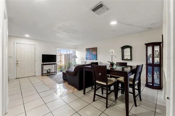$175,000 | 7902 Citrus Drive, Unit 254, Temple Terrace, FL 33637