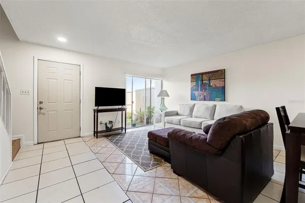$175,000 | 7902 Citrus Drive, Unit 254, Temple Terrace, FL 33637