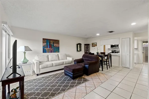 $175,000 | 7902 Citrus Drive, Unit 254, Temple Terrace, FL 33637