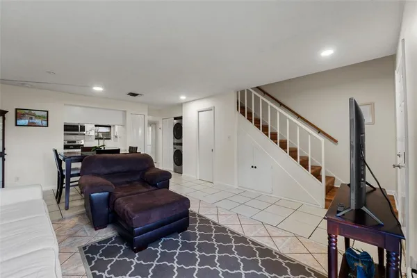 $175,000 | 7902 Citrus Drive, Unit 254, Temple Terrace, FL 33637