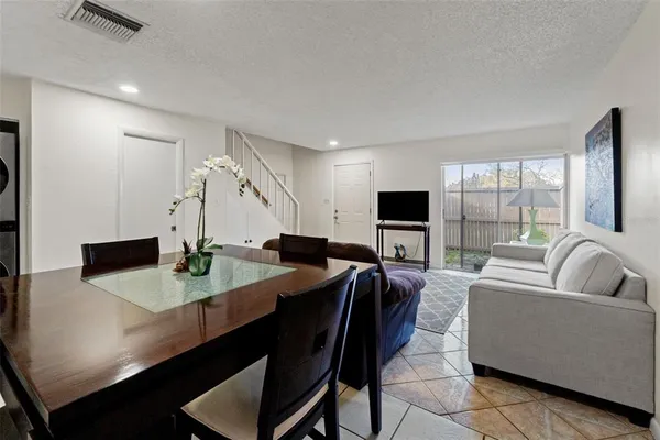 $175,000 | 7902 Citrus Drive, Unit 254, Temple Terrace, FL 33637