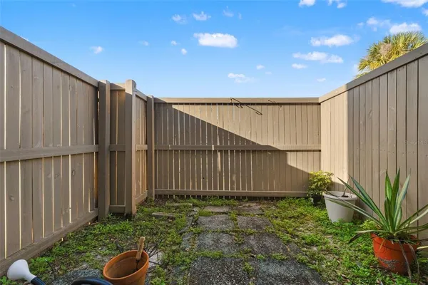 $175,000 | 7902 Citrus Drive, Unit 254, Temple Terrace, FL 33637