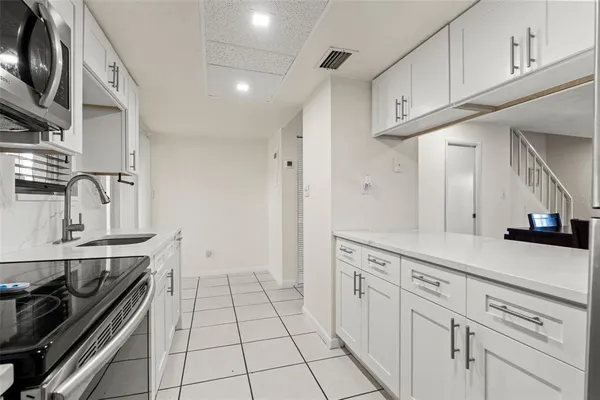 $175,000 | 7902 Citrus Drive, Unit 254, Temple Terrace, FL 33637