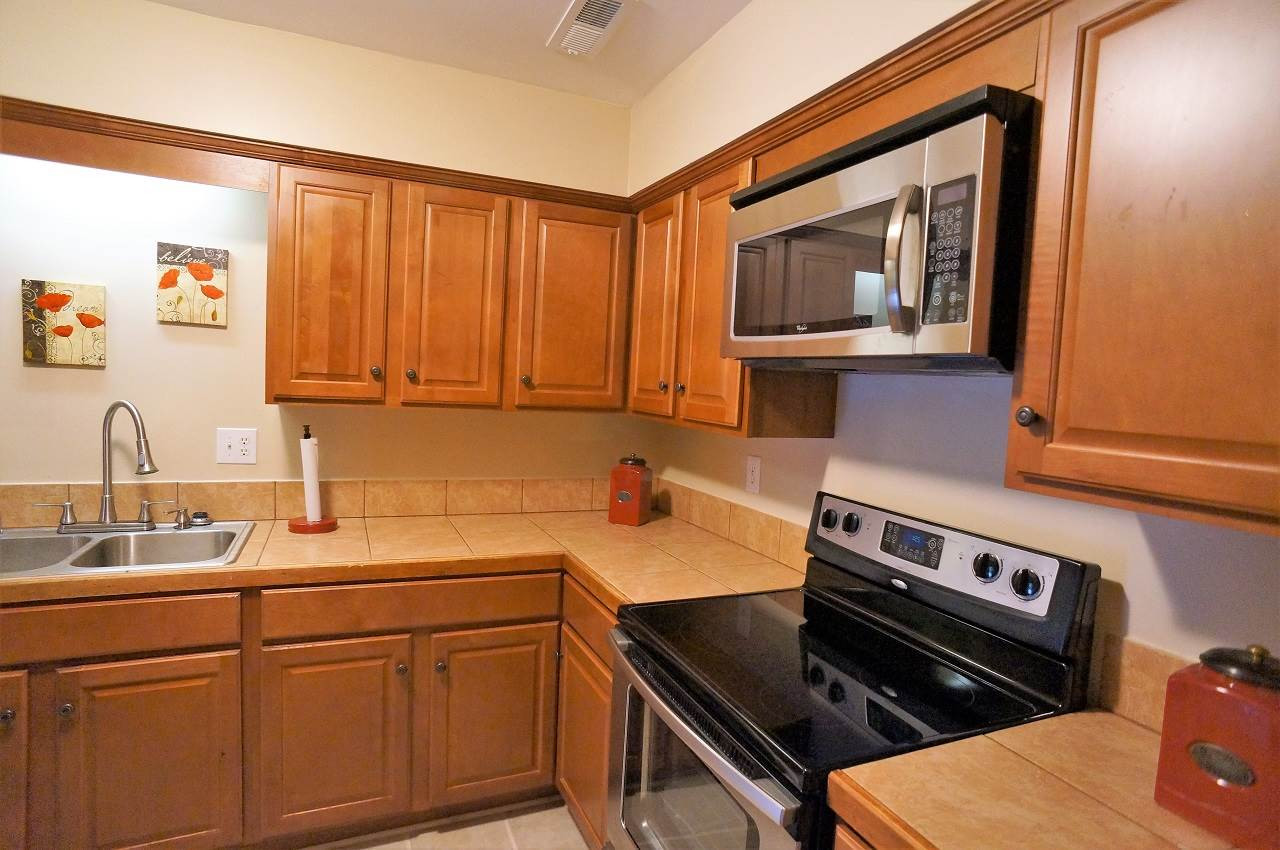 618 Pine Ridge Place, Unit 618 Raleigh, NC 27609 - Photo 2 of 20 Photo 2