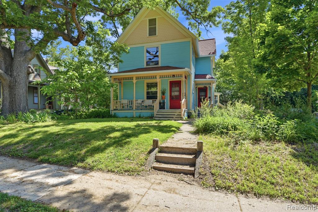 612 Spring Street Ann Arbor, MI 48103 - Photo 1 of 26