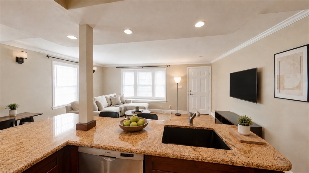 40 Glenellen Road, Unit 1 Boston, MA 02132 - Photo 7 of 37