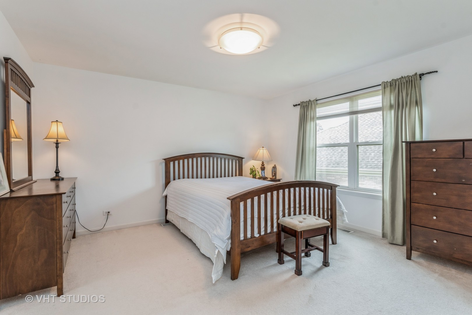 190 Janes Loop Highwood, IL 60040 - Photo 23 of 34 a bedroom with a bed and a window