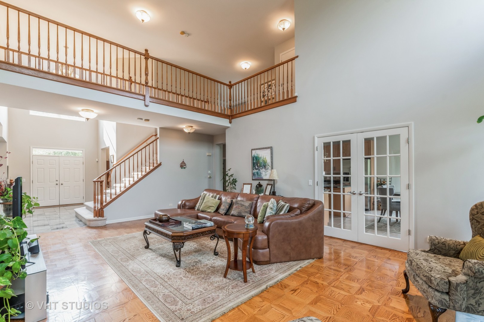 190 Janes Loop Highwood, IL 60040 - Photo 7 of 34 a living room with furniture