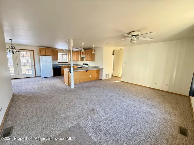 $1,400 | 1333 East Victory Way, Craig, CO 81625