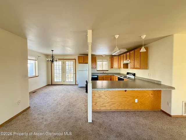 $1,400 | 1333 East Victory Way, Craig, CO 81625