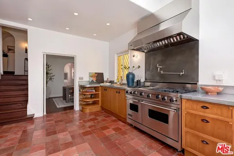 $3,995,000 | 3124 Belden Drive, Los Angeles, CA 90068