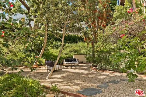 $3,995,000 | 3124 Belden Drive, Los Angeles, CA 90068