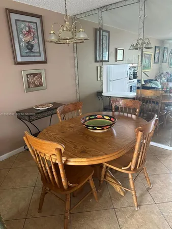 $1,750 | 8220 Sunrise Lakes Boulevard, Unit 309, Sunrise, FL 33322