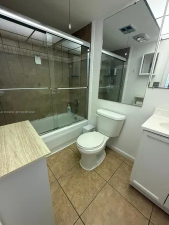 $1,750 | 8220 Sunrise Lakes Boulevard, Unit 309, Sunrise, FL 33322