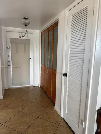 $1,750 | 8220 Sunrise Lakes Boulevard, Unit 309, Sunrise, FL 33322