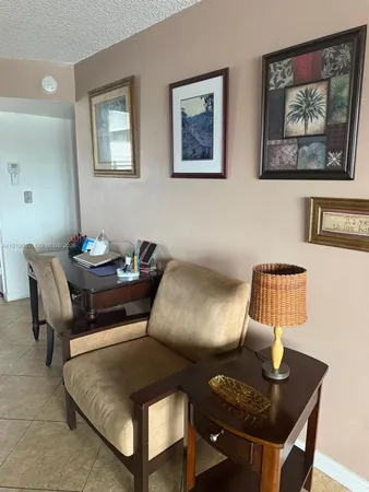 $1,750 | 8220 Sunrise Lakes Boulevard, Unit 309, Sunrise, FL 33322